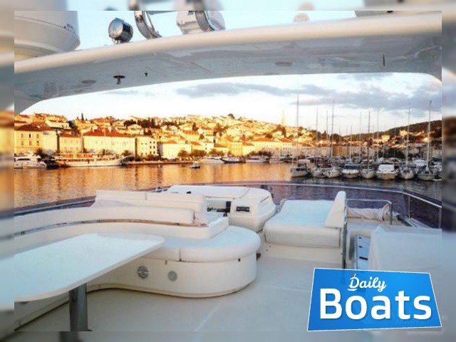 2006 Ferretti 830