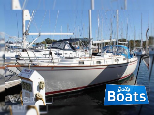 Osta 1982 Pearson 365 Ketch