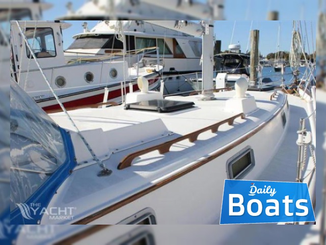 Osta 1982 Pearson 365 Ketch