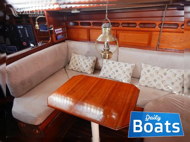 1984 Ericson 35'