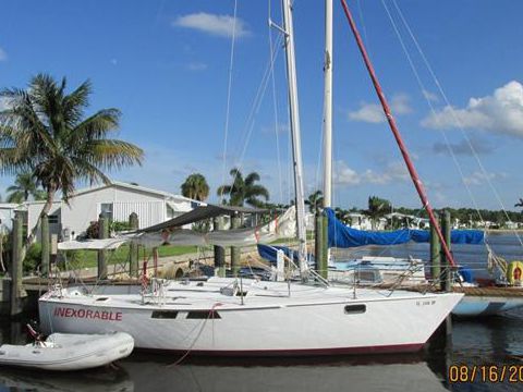 1981 Pearson 30 προς πώληση