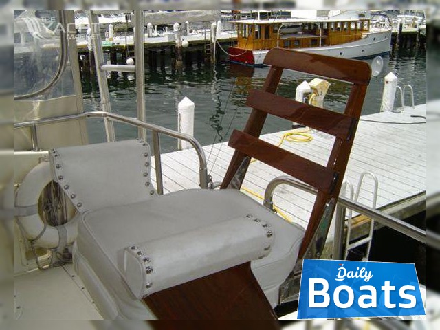 1988 Hatteras 48