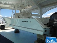 Regulator 32 Forward Seating