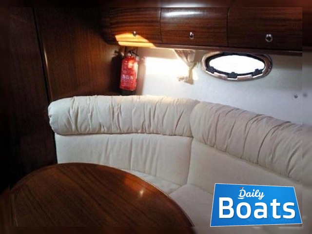2004 Bavaria 32