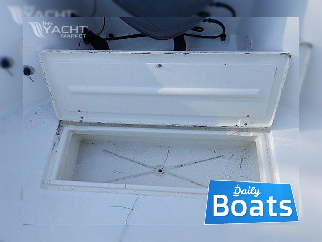 Buy 2001 Mako 221