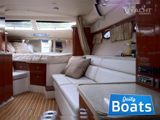 2005 Regal 3360 Window Express