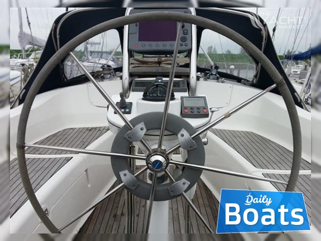 2004 Hunter 36