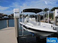 Nautic Star 2200 Bay