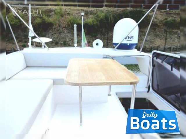 2010 Azimut 38