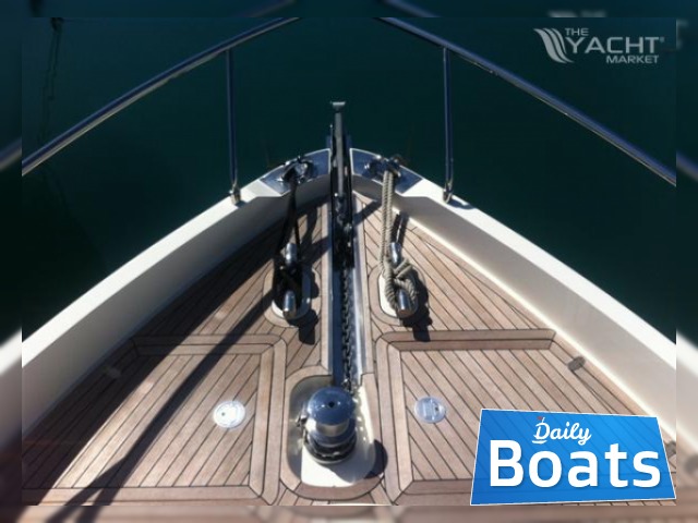 2013 Ferretti 690