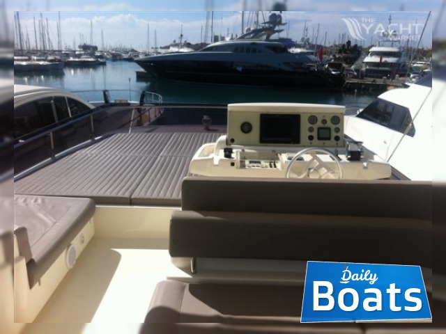 2013 Ferretti 690