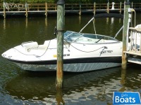 Caravelle Deck Boat