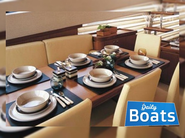2008 Ferretti 681