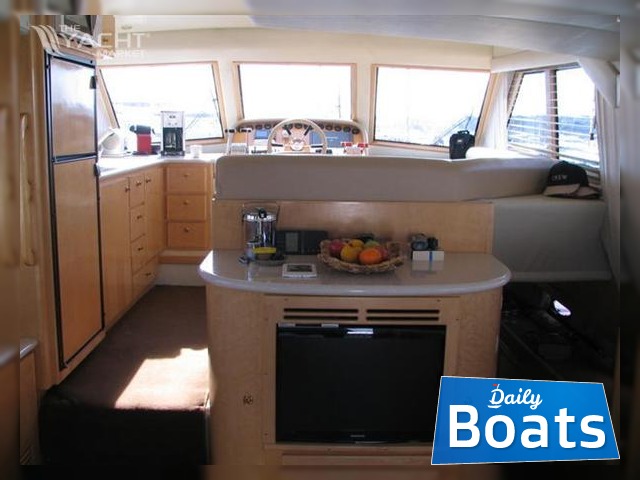 2005 Navigator 44