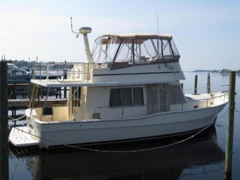 Mainship 400 Trawler