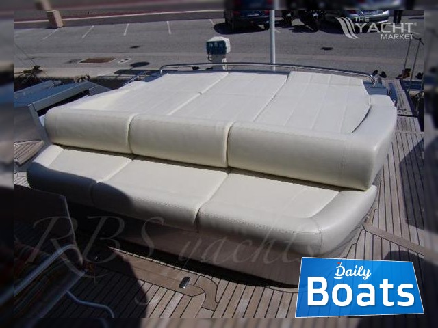 2010 Pershing 64