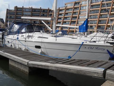Hunter Legend 36