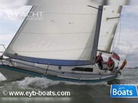 Oyster Marine 26