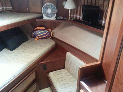 1982 Viking Aft Cabin Motor Yacht προς πώληση