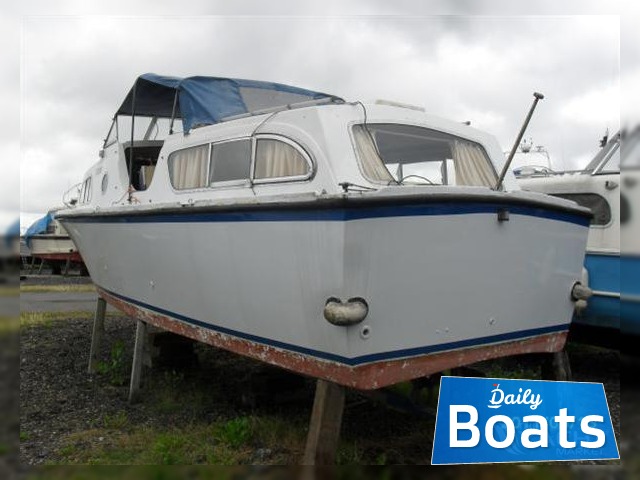 1975 Elysian 27 Centre Cockpit for sale