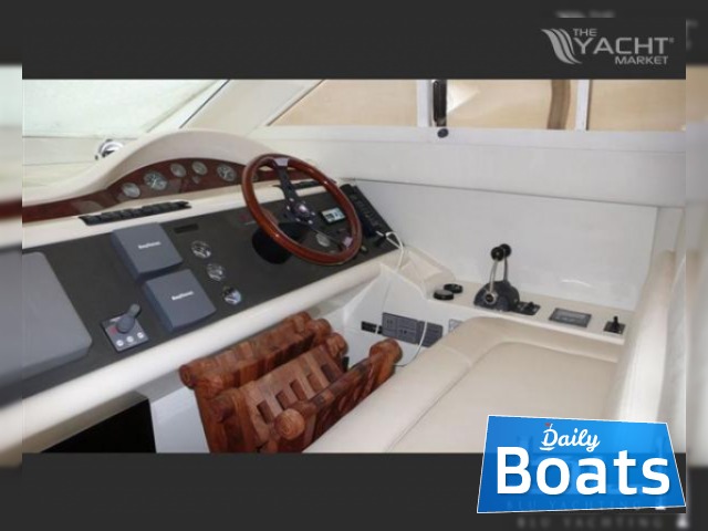 2002 Fairline Phantom 38