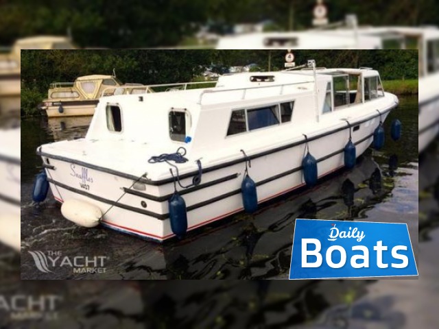 1982 Aquafibre 33 Ruby