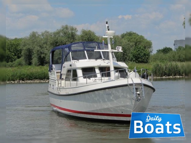 2005 Linssen 38 for sale