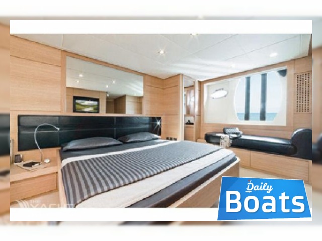 2009 Pershing 64