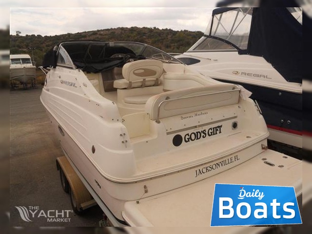 2003 Regal 2465 Commodore for sale