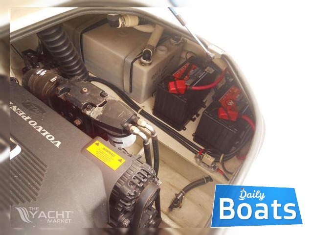 Buy 2003 Regal 2465 Commodore