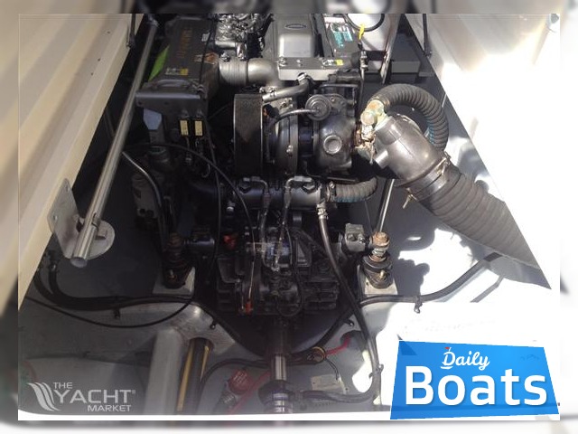 2005 Mainship 30