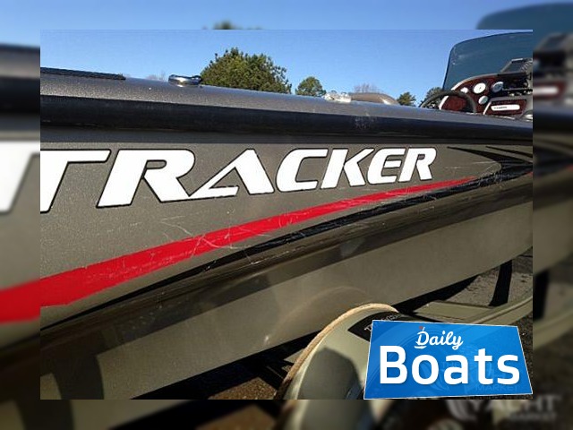 Osta 2003 Tracker Tundra