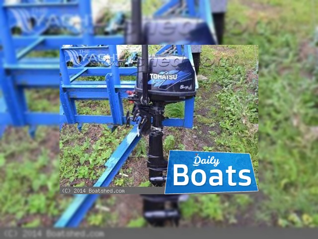 1982 Hunter Delta 25