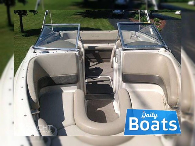 2004 Larson 210 Lxi