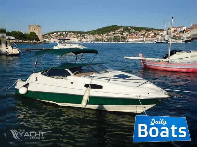 Ferretti 690