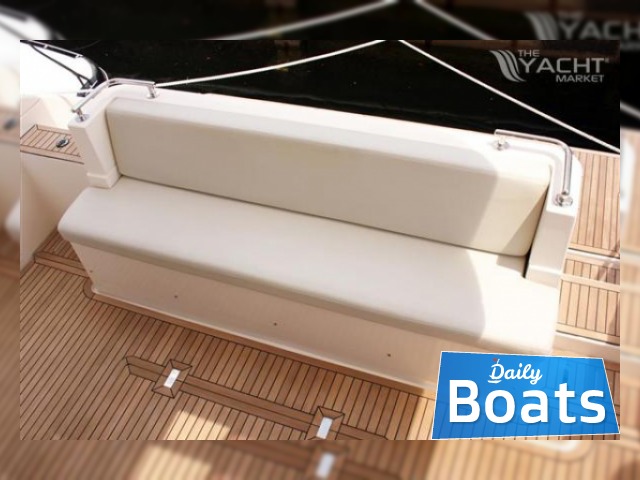 2011 Azimut 38