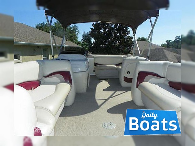 2011 Tracker Party Barge à vendre