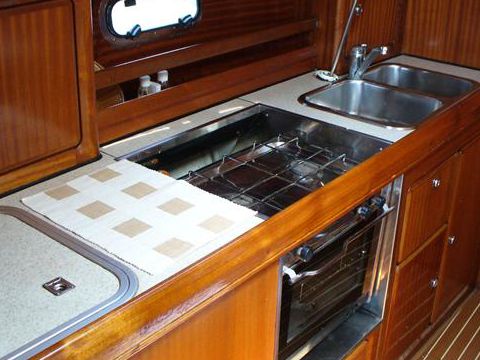 Buy 2002 Bavaria 37