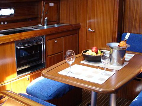2002 Bavaria 37 for sale