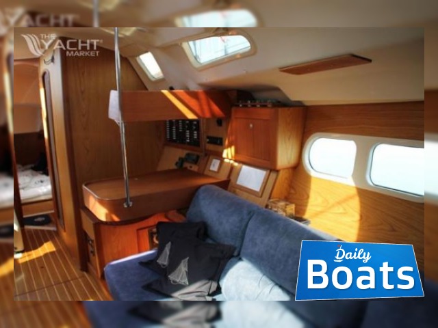2000 Hunter 410