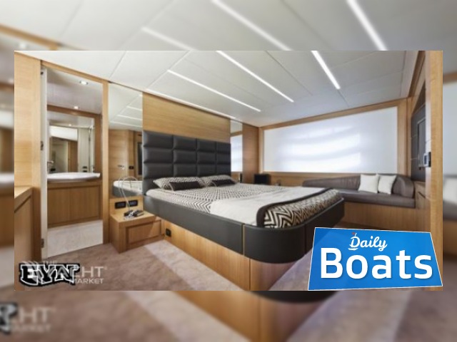 2013 Pershing 74