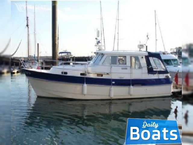 2000 Hardy Commander 32