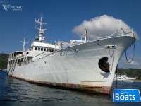 Expedition Boat