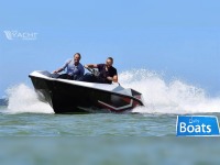 SEALVER WAVE BOAT 444 WHITE SHARP