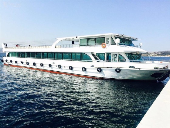 Commercial Boats Dinner Cruiser/Restaurant Boat