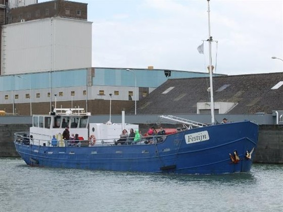 Commercial Boats Flat Bottom Passenger Vessel, Inland Waters