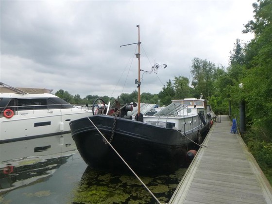 Houseboat Barge Haganaar Tjalkship