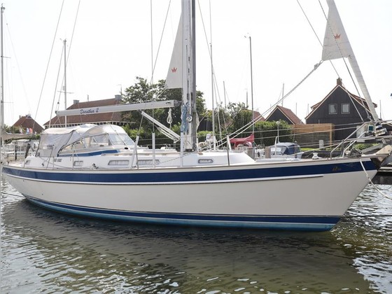 Hallberg Rassy 39