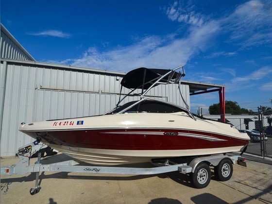 Sea Ray Boats 210 Select