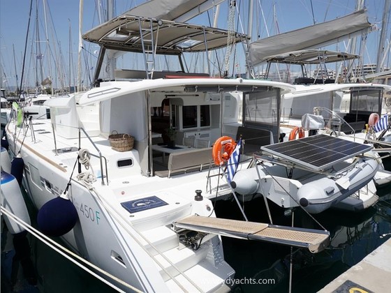 Lagoon Catamarans 450 F